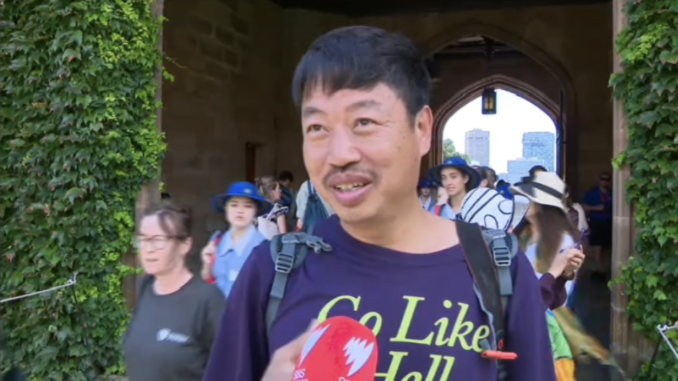 A Chinese tourist accept interview